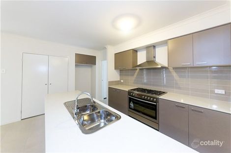 Property photo of 4 Holsteiner Terrace Clyde North VIC 3978