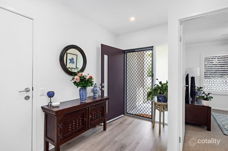 Property photo of 2/10-16 Salisbury Street Redland Bay QLD 4165