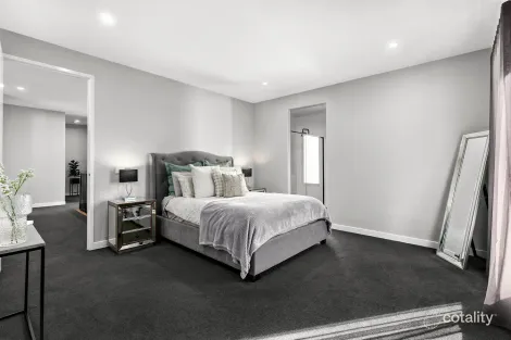 Property photo of 68 Hillview Road Greenvale VIC 3059