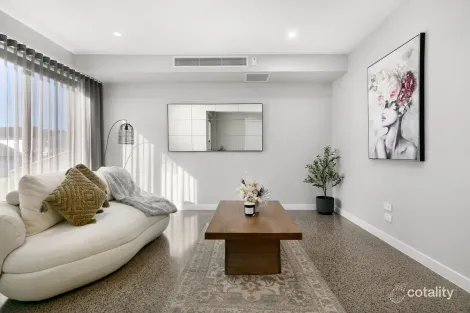 Property photo of 68 Hillview Road Greenvale VIC 3059