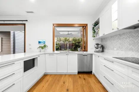 Property photo of 2 Smith Street Reservoir VIC 3073