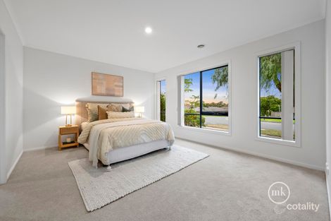 Property photo of 18 Bracken Way South Morang VIC 3752