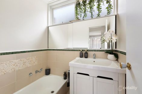 Property photo of 2/840 Toorak Road Hawthorn East VIC 3123