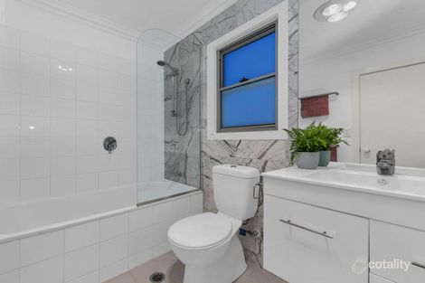 Property photo of 2/61 Shakespeare Street Coorparoo QLD 4151