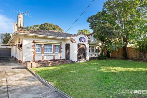 Property photo of 202 Hawthorn Road Caulfield North VIC 3161