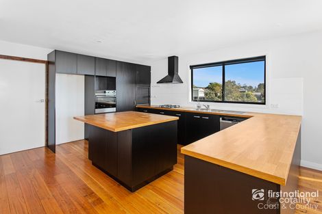Property photo of 3 Flinders Avenue Kiama Downs NSW 2533