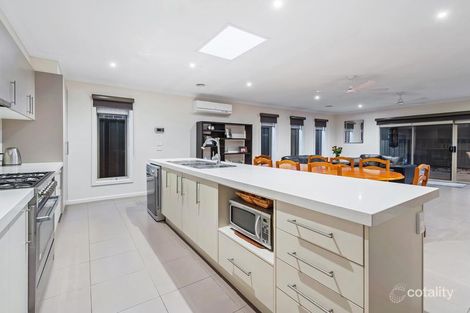 Property photo of 70 Huntington Drive Craigieburn VIC 3064