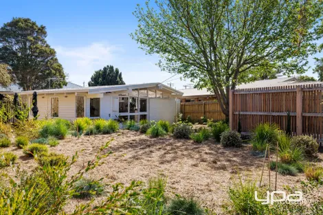 Property photo of 92 Ashenden Square Rosebud VIC 3939