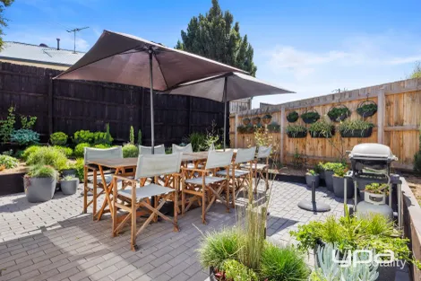 Property photo of 92 Ashenden Square Rosebud VIC 3939