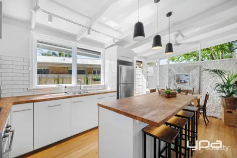 Property photo of 92 Ashenden Square Rosebud VIC 3939