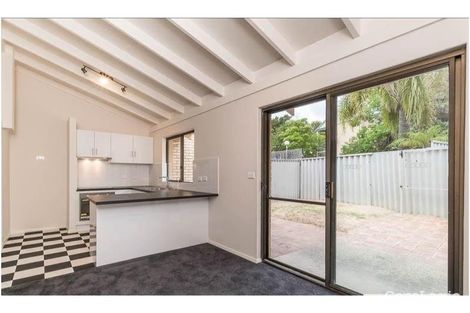 Property photo of 7/90 Gilbertson Road Kardinya WA 6163