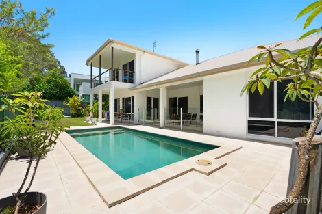 50 Lakeside Dr, Peregian Springs, QLD 4573