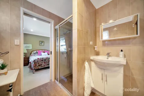 Property photo of 14 Willoughby Crescent Springwood QLD 4127