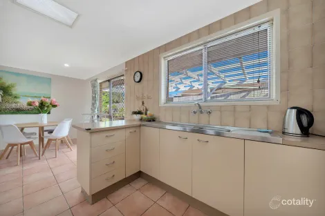 Property photo of 14 Willoughby Crescent Springwood QLD 4127