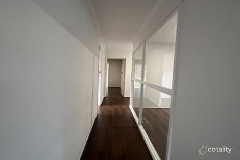 Property photo of 28 Risdon Drive Notting Hill VIC 3168