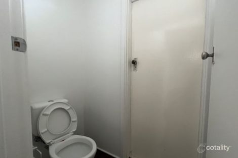 Property photo of 28 Risdon Drive Notting Hill VIC 3168