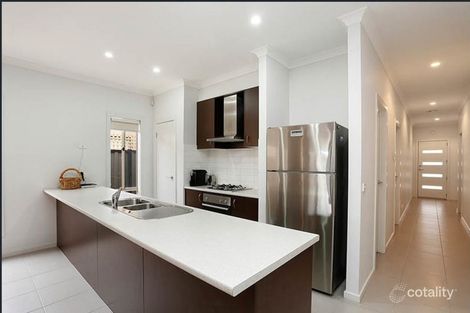 Property photo of 28 Snowsill Circuit Point Cook VIC 3030