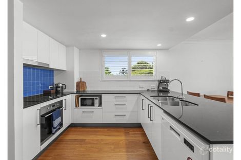 1/7 Orvieto Ave, Mermaid Waters, QLD 4218