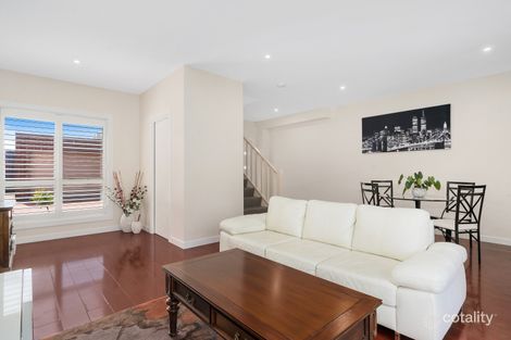 Property photo of 5/31-33 Alpine Grove Pascoe Vale VIC 3044
