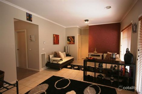 Property photo of 39 The Glades Taylors Hill VIC 3037
