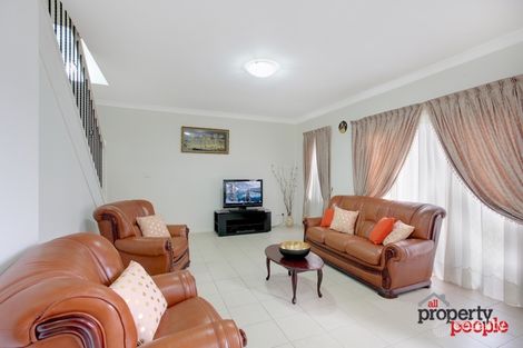 Property photo of 2/16-20 Myee Road Macquarie Fields NSW 2564