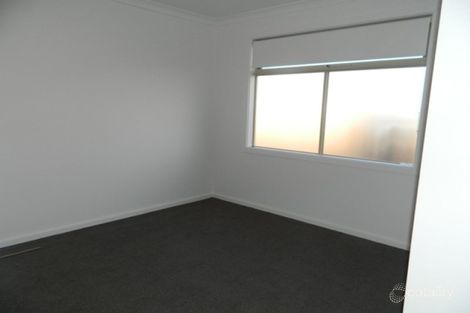 Property photo of 8 Adriatic Way Pakenham VIC 3810