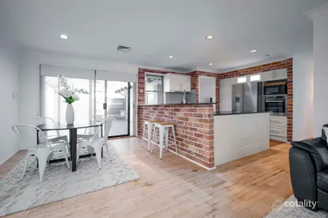 Property photo of 18 Lombard Place Prospect NSW 2148