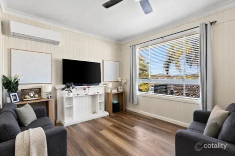 Property photo of 34 Carr Parade Unanderra NSW 2526