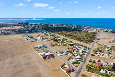 Property photo of 32 Dev Patterson Drive Edithburgh SA 5583