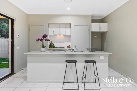 Property photo of 19 Treeland Circuit Kellyville NSW 2155