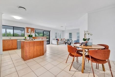 Property photo of 7 Trinity Close Forest Lake QLD 4078