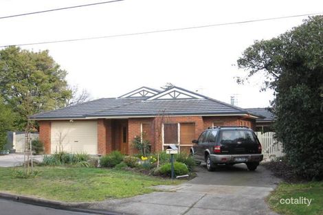 Property photo of 2 Cardiff Court Glen Waverley VIC 3150