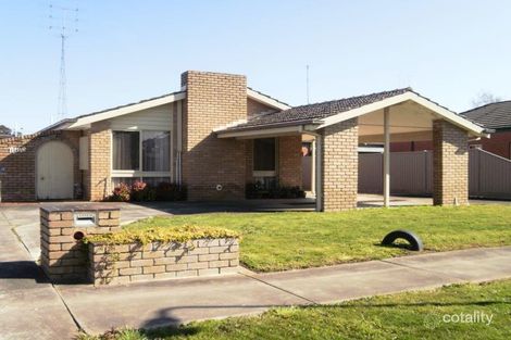 9 Shaw Ave, Wendouree, VIC 3355