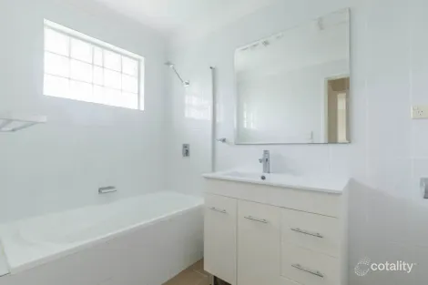 Property photo of 8 Hunter Street McGraths Hill NSW 2756