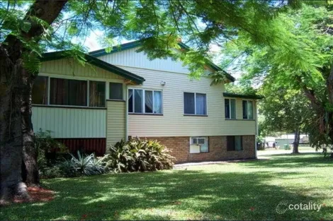 18 Coonowrin Rd, Glass House Mountains, QLD 4518