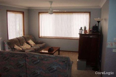 Property photo of 10 Tabourie Close Flinders NSW 2529