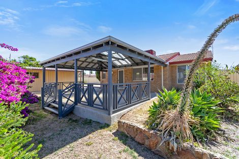 Property photo of 2 Lockeville Close Beldon WA 6027