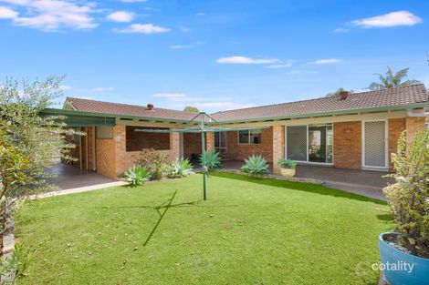 8 Yanderra Cres, Narara, NSW 2250