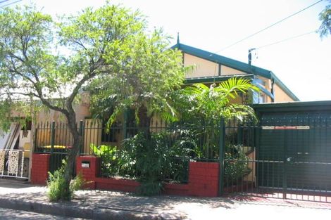 17 Grove St, St Peters, NSW 2044