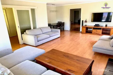 Property photo of 10 Warringa Crescent Hoppers Crossing VIC 3029