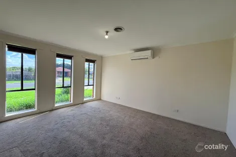 Property photo of 6 Day Place Hampton Park VIC 3976