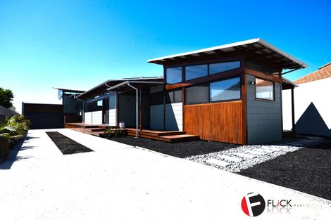 8 Charlotte View, Coogee, WA 6166