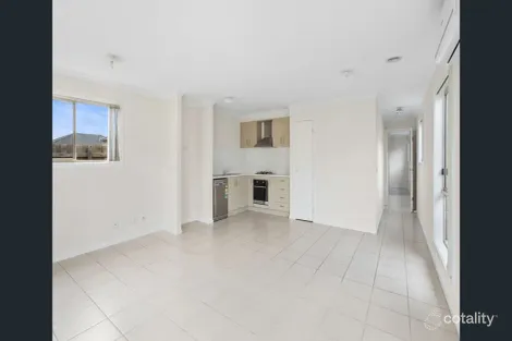 Property photo of 39 Mapleton Boulevard Melton South VIC 3338