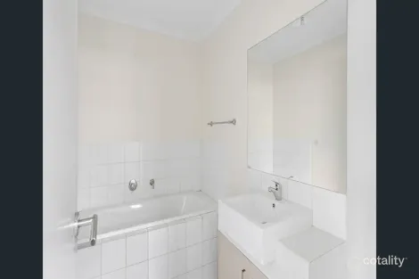 Property photo of 39 Mapleton Boulevard Melton South VIC 3338