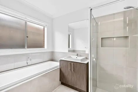 Property photo of 73 Whites Road Mount Duneed VIC 3217