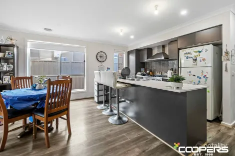 Property photo of 4 Kingia Street Cobblebank VIC 3338