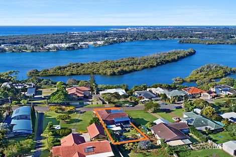 Property photo of 5 Peter Street Banora Point NSW 2486