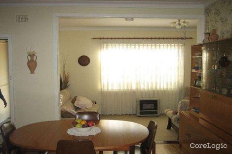 Property photo of 16 Ranchby Avenue Lake Heights NSW 2502