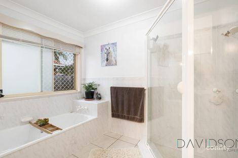 Property photo of 38 Silvabank Drive Varsity Lakes QLD 4227