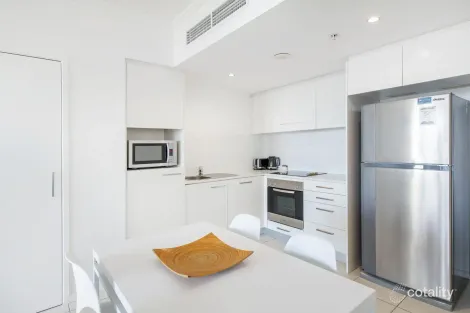 Property photo of 112/25-29 Surf Parade Broadbeach QLD 4218
